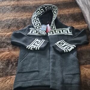 Black and White Largos Exclusive Hooded Sweater
